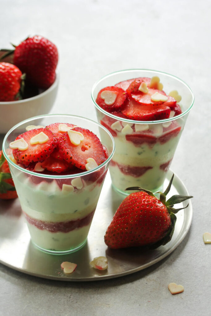 Strawberry Cheesecake Dessert Cups